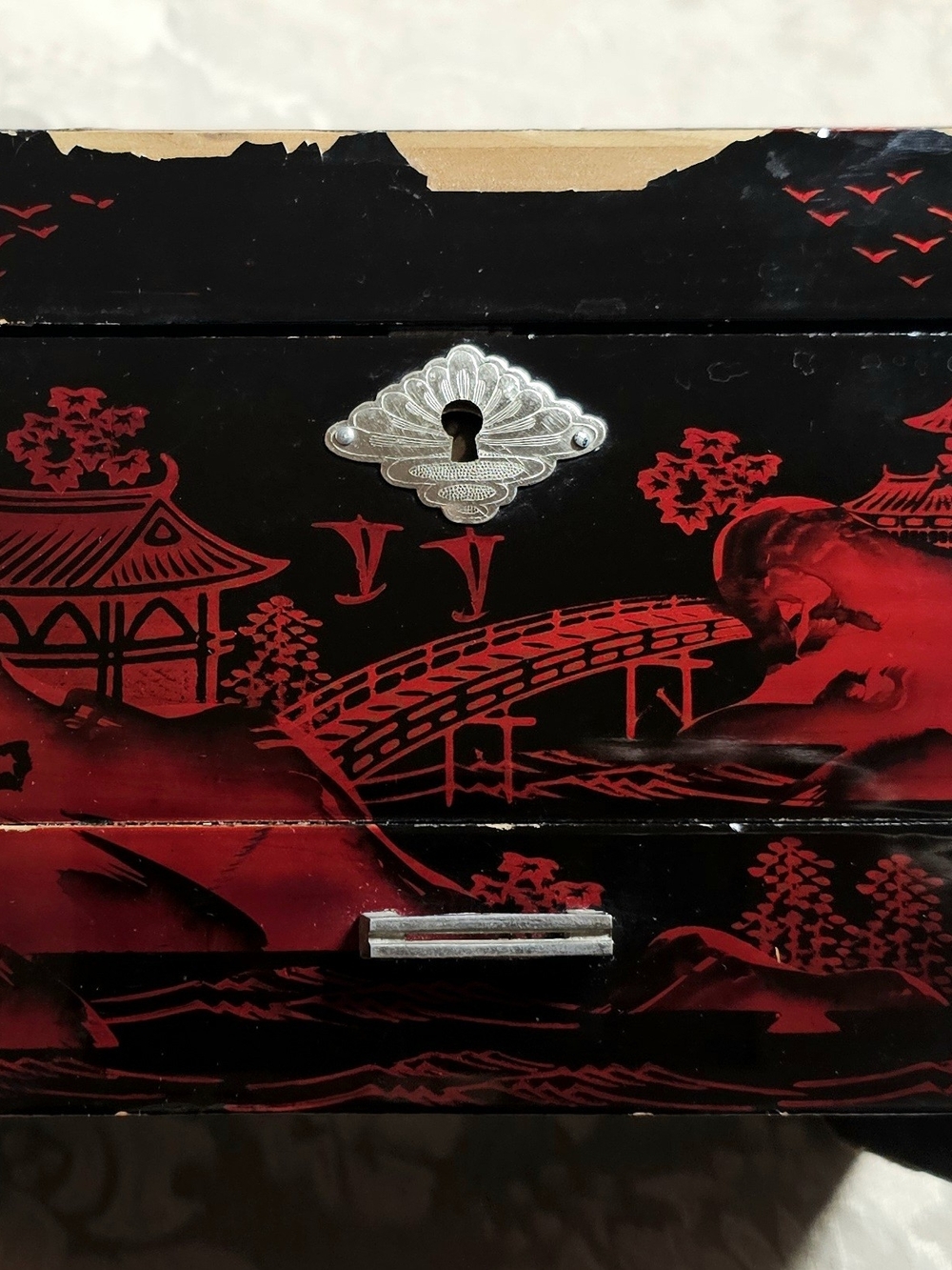 Vintage Japanese Lacquer Jewelry Music Box in Black Red Gold Accents READ - Picture 4 of 11
